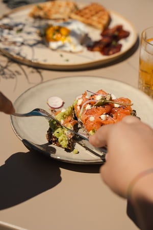 Avocado toast con salmone brunch e colazione B&B Villa Patria